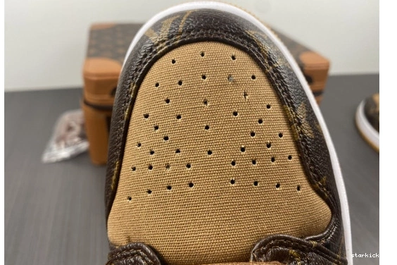 CASE) Low -LouiV 1 AIR Top WHITE-LouiV (WITH O-W JORDAN 0103